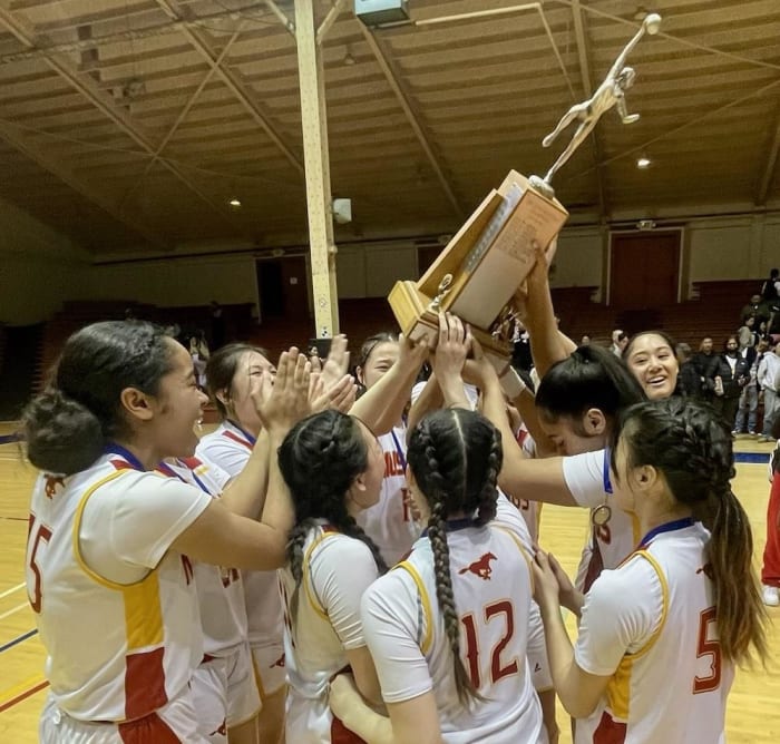 Lincoln San Francisco boys girls winning SFS title 2-23-24 at Kezar Pavilion courtesy Lincoln athletics022720249